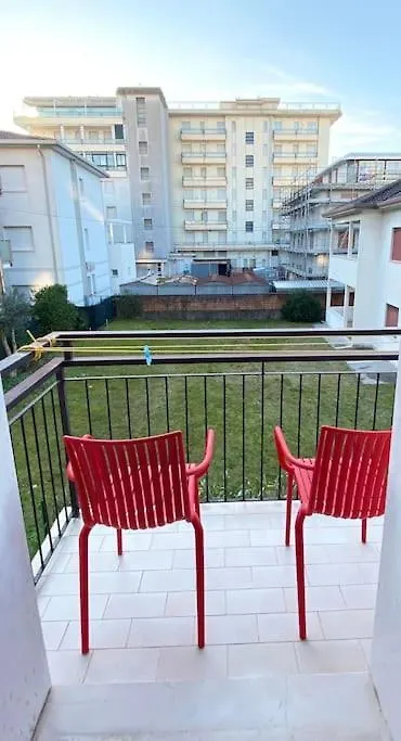 Dainese Apartments, Casa Ester Lido di Jesolo 0*,  Włochy